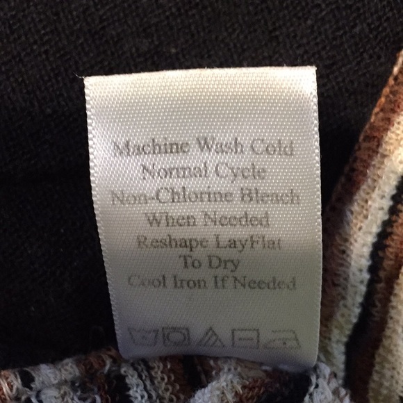 Coldwater Creek 1-piece blk shell striped wrap top - Picture 5 of 5